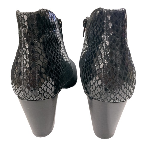 Vionic Upright Bromley Orthaheel Bootie size 11 - Picture 7 of 9